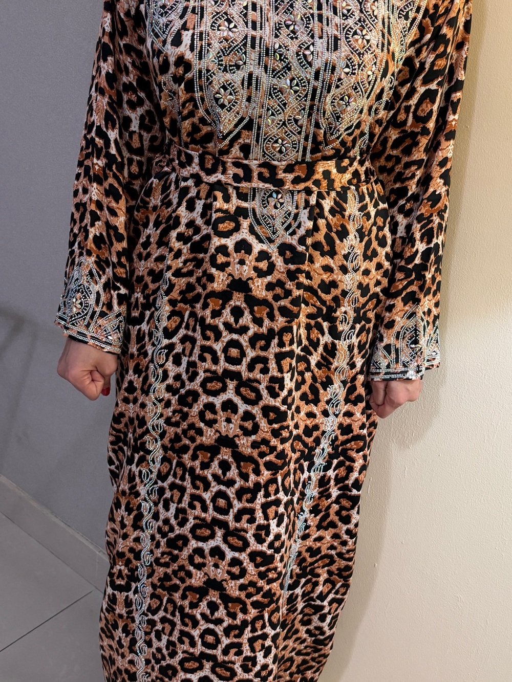Embellished Leopard-Print Abaya(shela)